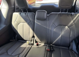 Chrysler Pacifica Select FWD 2026