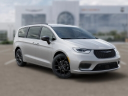 Chrysler Pacifica Select FWD 2026