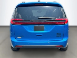 Chrysler Pacifica Select FWD 2027