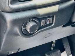 Chrysler Pacifica Select FWD 2027