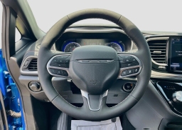Chrysler Pacifica Select FWD 2027