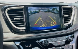 Chrysler Pacifica Select FWD 2027
