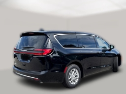 Chrysler Pacifica Select FWD 2026
