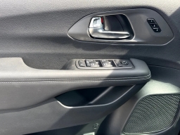 Chrysler Pacifica Select FWD 2026