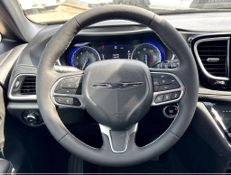 Chrysler Pacifica Select FWD 2026