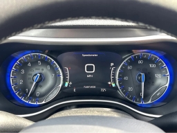Chrysler Pacifica Select FWD 2026