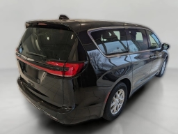 Chrysler Pacifica Select FWD 2026