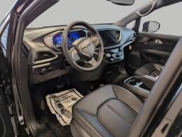 Chrysler Pacifica Select FWD 2026