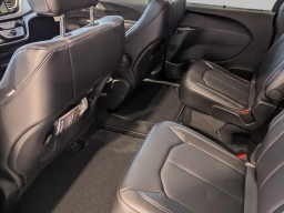 Chrysler Pacifica Select FWD 2026