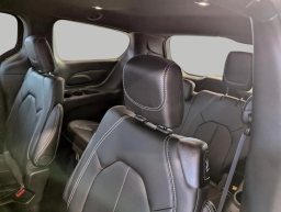 Chrysler Pacifica Select FWD 2026