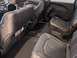 Chrysler Pacifica Select FWD 2026
