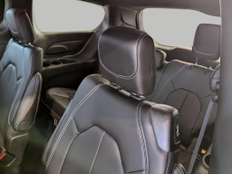 Chrysler Pacifica Select FWD 2026