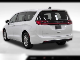 Chrysler Pacifica Select FWD 2027