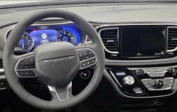 Chrysler Pacifica Select FWD 2027