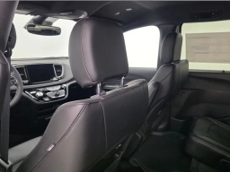 Chrysler Pacifica Select FWD 2027
