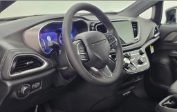 Chrysler Pacifica Select FWD 2027