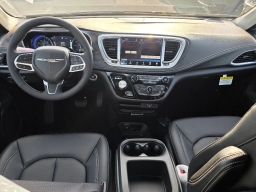 Chrysler Pacifica Select FWD 2026