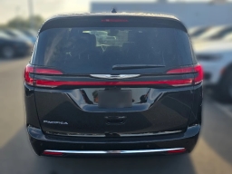 Chrysler Pacifica Select FWD 2026