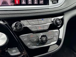 Chrysler Pacifica Select FWD 2026