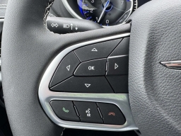Chrysler Pacifica Select FWD 2026