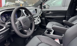 Chrysler Pacifica Select FWD 2026