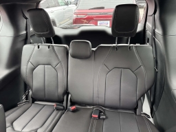 Chrysler Pacifica Select FWD 2026