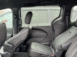 Chrysler Pacifica Select FWD 2026