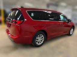 Chrysler Pacifica Select FWD 2026