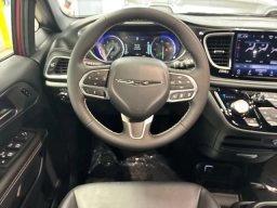 Chrysler Pacifica Select FWD 2026