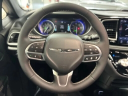 Chrysler Pacifica Select FWD 2026