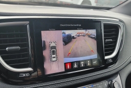 Chrysler Pacifica Select FWD 2025