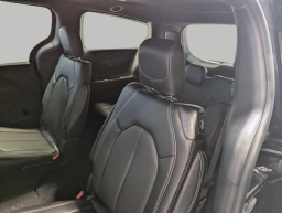 Chrysler Pacifica Select FWD 2026