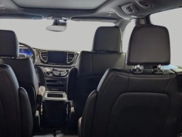 Chrysler Pacifica Select FWD 2026