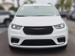 Chrysler Pacifica Select FWD 2026