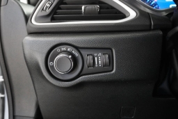 Chrysler Voyager LX FWD 2026