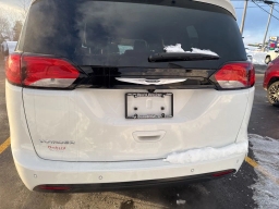 Chrysler Voyager LX FWD 2026