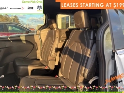 Chrysler Voyager LX FWD 2026