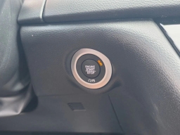 Chrysler Voyager LX FWD 2026
