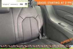 Chrysler Voyager LX FWD 2026