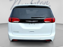 Chrysler Voyager LX FWD 2026