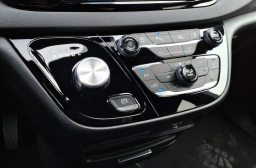 Chrysler Voyager LX FWD 2026