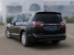 Chrysler Voyager LX FWD 2026