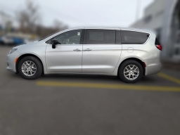 Chrysler Voyager LX FWD 2026
