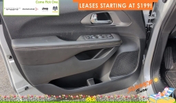 Chrysler Voyager LX FWD 2026