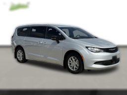 Chrysler Voyager LX FWD 2026