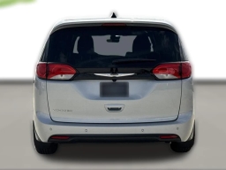 Chrysler Voyager LX FWD 2026