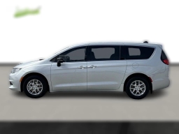 Chrysler Voyager LX FWD 2026