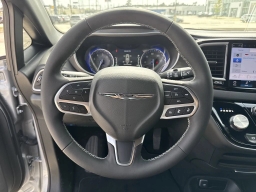 Chrysler Voyager LX FWD 2026