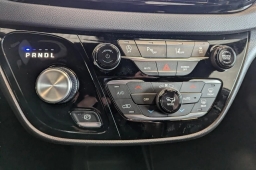 Chrysler Voyager LX FWD 2026