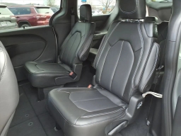 Chrysler Voyager LX FWD 2026